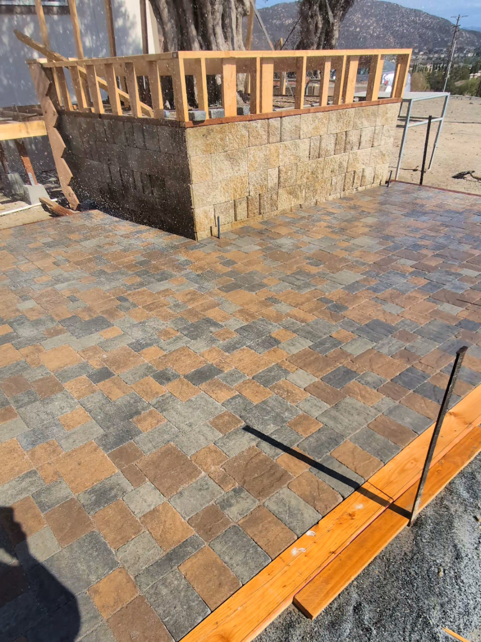 Interlocking Paver Patio & Retaining Wall Planters in San Diego: Mountain-View Luxury