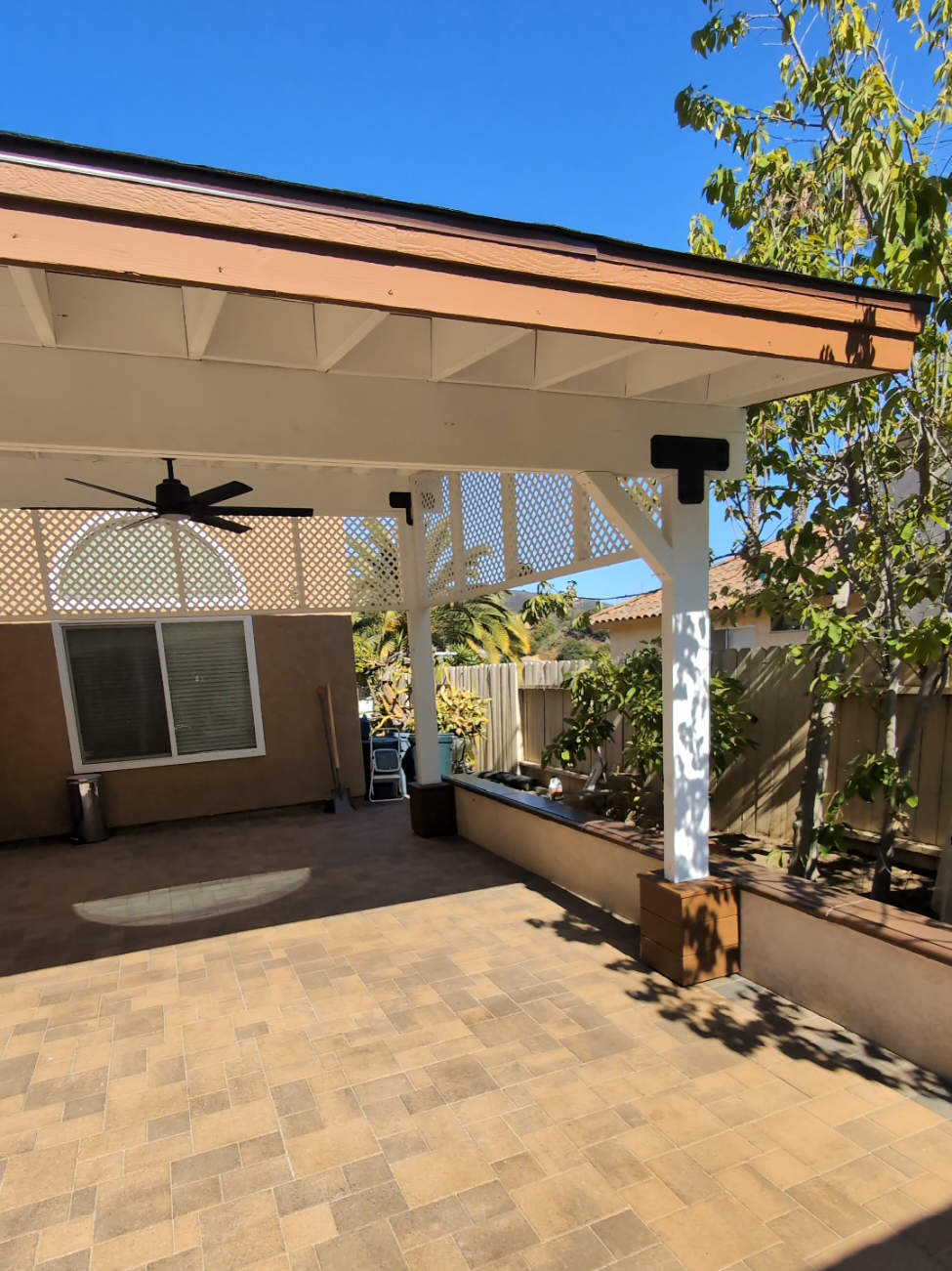 Mounting Patio Cover Columns on Stucco Seat Walls & Paver Patios in San Diego (2026 Structural Guide)